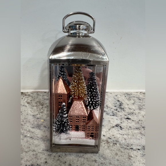 Bath & Body Works Other - Silver and Gold Holiday Lantern bath and body home fragrance plug in night light